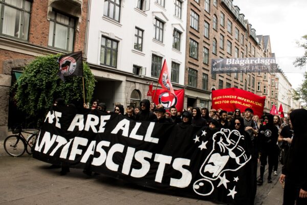 ‘Vi er alle antifascister’ lød parolen fra Revolutionære Antifascister