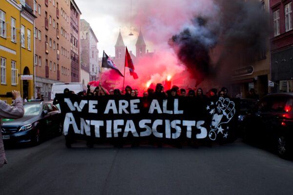 ‘Vi er alle antifascister’ lød parolen fra Revolutionære Antifascister