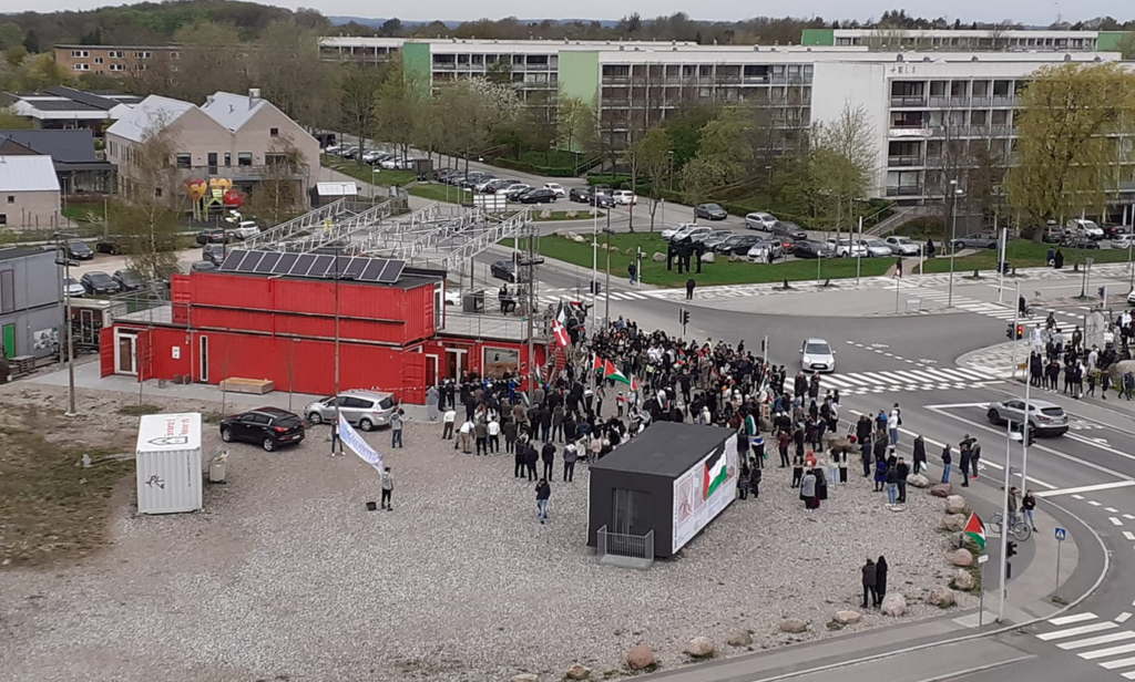 Demonstration i Gellerup, Århus 9. maj. Foto: Ester Engrob